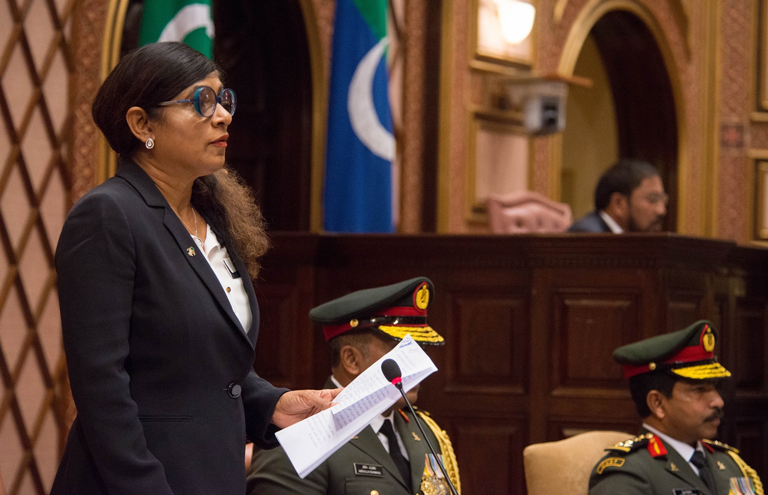 ރައްޔިތުންގެ މަޖިލިހުގެ މިއަދުގެ ޖަލްސާގައި މެމްބަރުން ކުރެއްވި ސުވާލުތަކަށް މާރިޔާ (ވ) ޖަވާބު ދެއްވަނީ. --- ފޮޓޯ: މަޖިލިސް