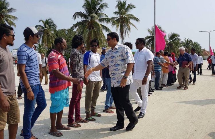 ނުފޫޒެއް ނެތް، ދާއިރާގެ ކެންޑިޑޭޓަކީ އަޅުގަނޑު:ޝައިނީ