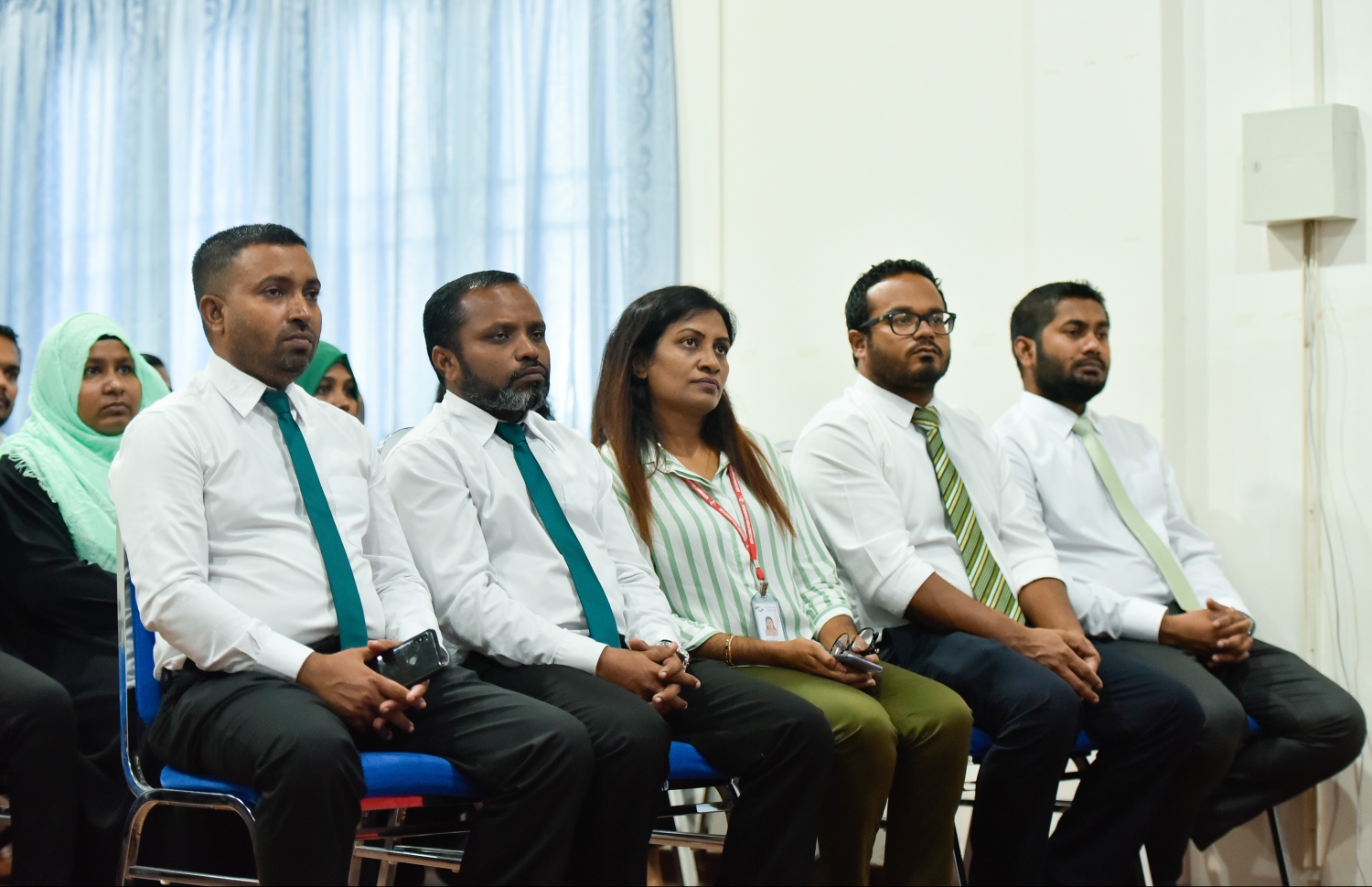 އޭސީސީގެ އަހަރީ ރިޕޯޓު ނެރުމަށް ބޭއްވި ރަސްމިއްޔާތުގައި އެ ކޮމިޝަންގެ ބައެއް ބޭފުޅުން ބައިވެރިވެވަޑައިގަންނަވަނީ. --- ފޮޓޯ: ހުސެއިން ވަހީދު/ މިހާރު