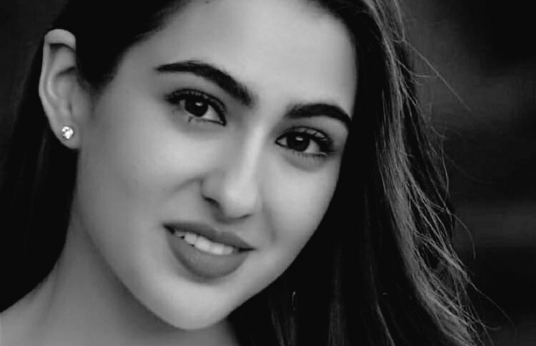 ބޮލީވުޑްގެ ޚަބަރުތައް ކުރުކޮށް