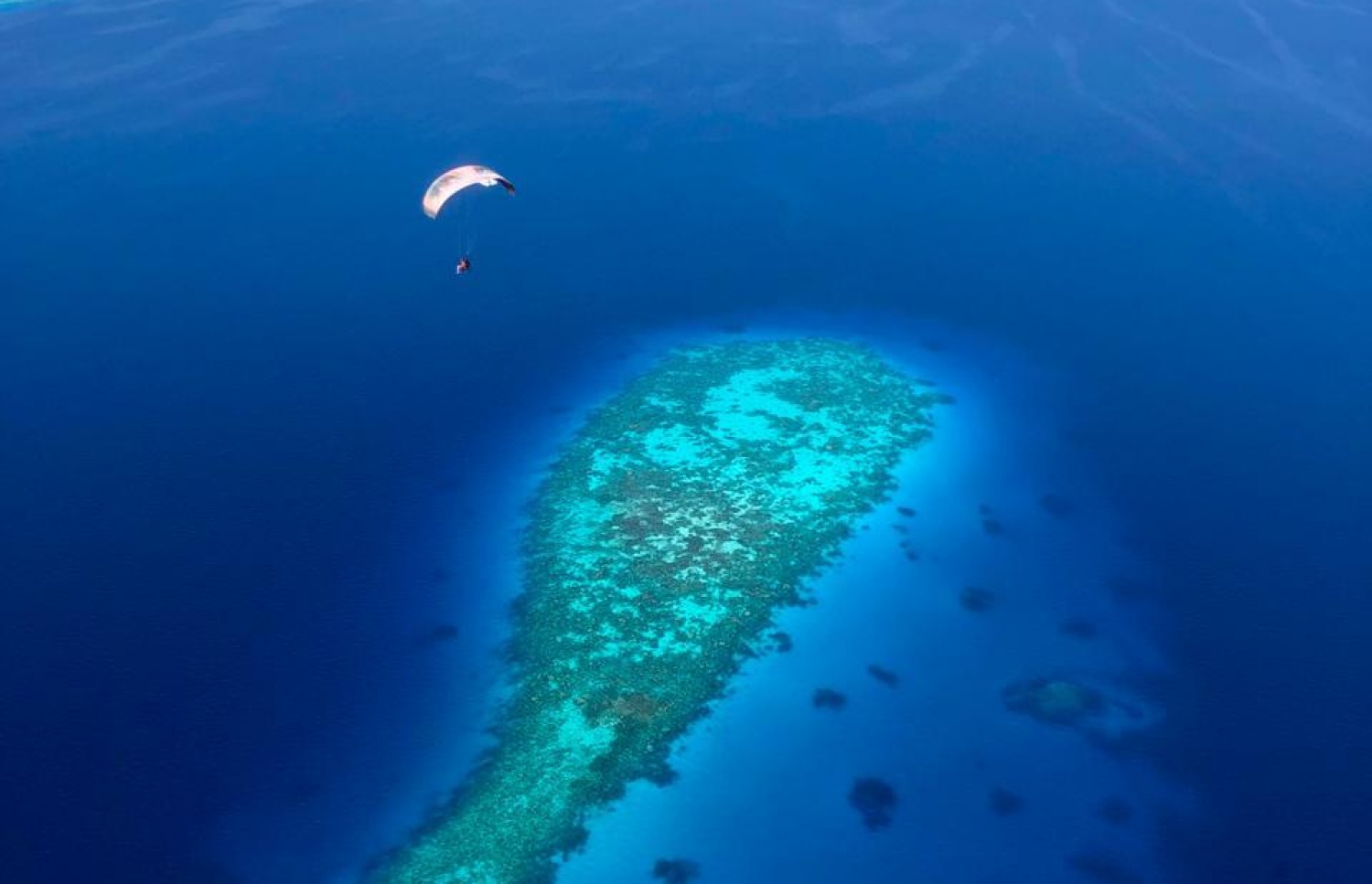 ރާއްޖޭގެ ރަށެއް މަތިން، ޕެރަމޯޓާގައި އުދުހެނީ.--ފޮޓޯ: ސްކައި ގައިސް