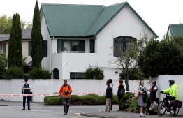 Police cordon off the area in front of the Masjid al Noor mosque after a shooting incident in Christchurch on March 15, 2019. - Attacks on two Christchurch mosques left at least 49 dead on March 15, with one gunman -- identified as an Australian extremist -- apparently livestreaming the assault that triggered the lockdown of the New Zealand city. (Photo by Tessa BURROWS / AFP)