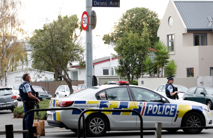 ހަމަލާގެ ވީޑިއޯ ލައިވްކުރި ފޭސްބުކާ ދެކޮޅަށް ދައުވާ