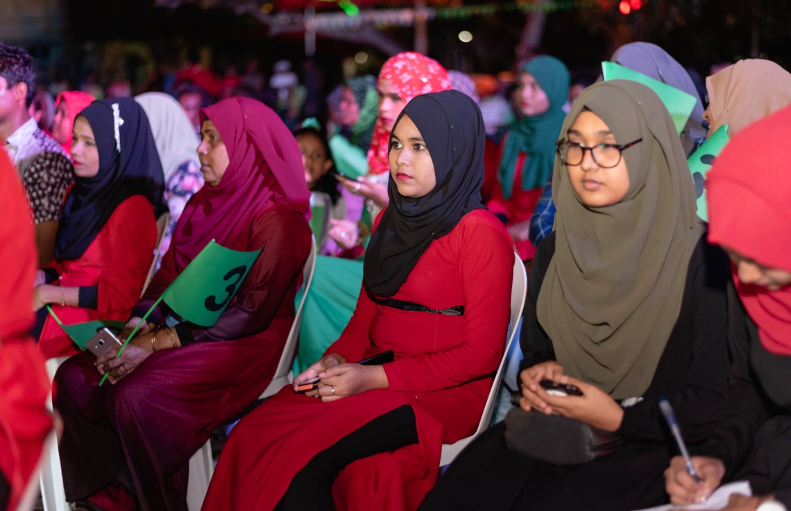 ވިލިމާލެ: މާޗް 15، 2019- ރައްޔިތުންގެ މަޖިލިހުގެ އިންތިޚާބުގައި ވިލިމާލެ ދާއިރާ އަށް ވާދަކުރައްވާ ކުރީގެ ނައިބު ރައީސް ޑރ. މުހައްމަދު ޖަމީލް، އެ ދާއިރާއާ ގުޅޭ ގޮތުން ގެންގުޅުއްވާ ތަސައްވުރު އިފްތިތާހު ކުރުމަށް ވިލިމާލޭގައި ބޭއްވި ޖަލްސާގެ ތެރެއިން.