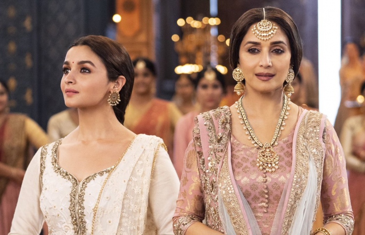 ބޮލީވުޑްގެ ޚަބަރުތައް ކުރުކޮށް