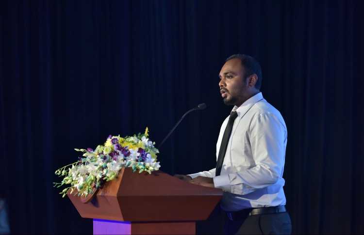 އެސްއެމްއީ އިން މާލީ އަދި ފަންނީ އެހީ ލިބޭނެ: ޒީނާދު