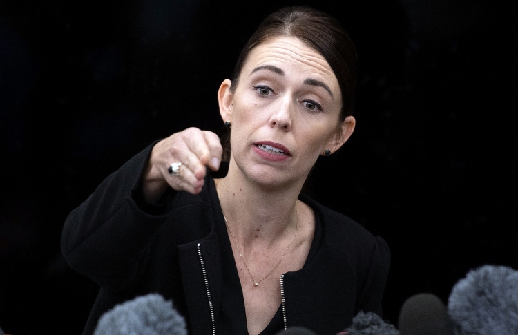 ނިއު ޒީލެންޑުގައި ސެމީ-އޮޓޮމެޓިކް ހަތިޔާރު މަނާކޮށްފި