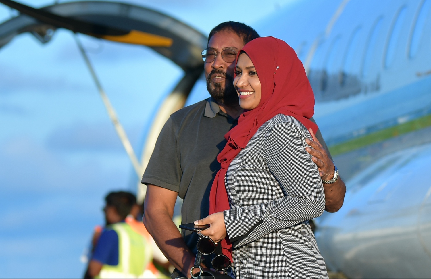 ޖުމްހޫރީ ޕާޓީގެ ލީޑަރު ގާސިމް އިބްރާހިމާއި އެމަނިކުފާނުގެ އަނބިކަނބަލުން އައިޝާ: އަލީ ވަހީދުގެ އޯޑިއޯގައި އައިޝާ އަށް ވަނީ ބޭއަދަބީ ބަސްތަކެއް ރައްދުކުރައްވާފައި.