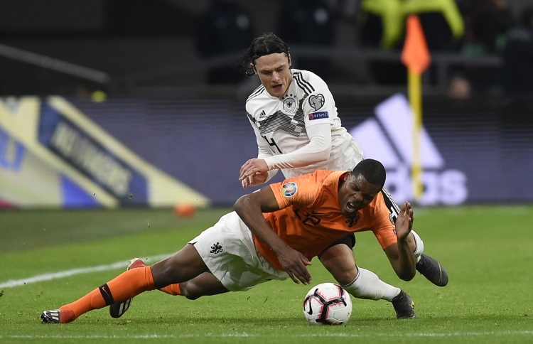 ޖަރުމަނާއި ބެލްޖިއަމް މޮޅުވިއިރު ކްރޮއޭޝިއާ ބަލިވެއްޖެ