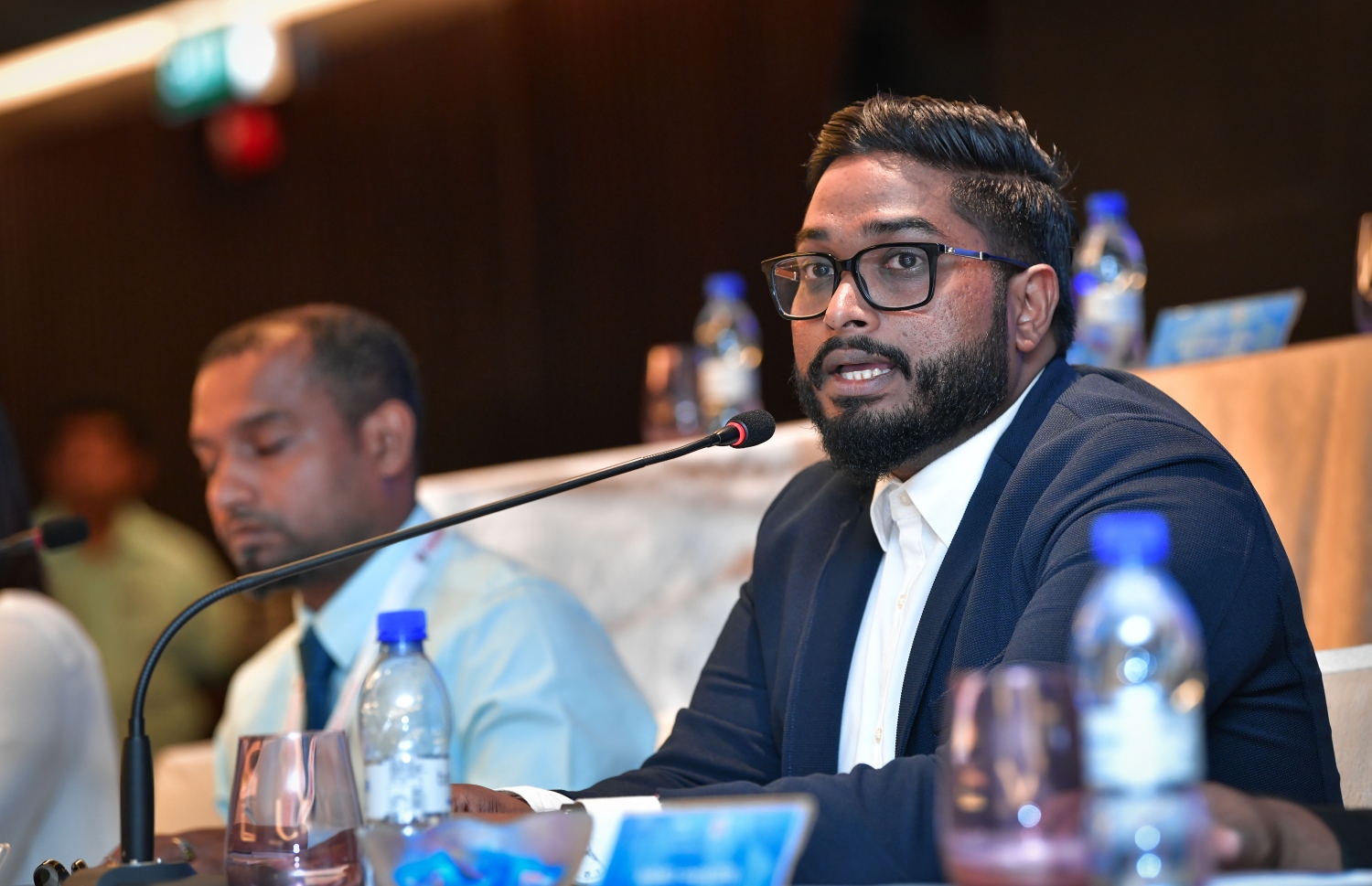 އެފްއޭއެމްގެ ކޮންގްރެސްގެ ތެރެއިން އެ އިދާރާގެ ރައީސް ބައްސާމް ވާހަކަ ދައްކަވަނީ. -- ފޮޓޯ: ނިޝާން އަލީ/ މިހާރު