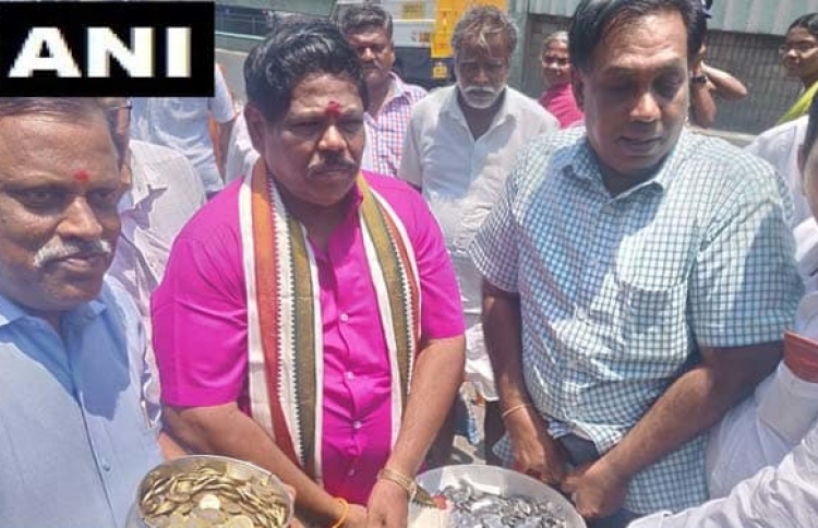 އިންތިހާބަށް ކުރިމަތިލާން 25،000 ދެއްކީ ވަކިލާރިން