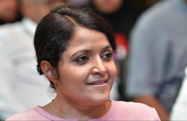 ތާއީދު ގެންދެވީ ކޮރަޕްޝަނާއި އަނިޔާވެރިވުމުން: ޔުމްނާ