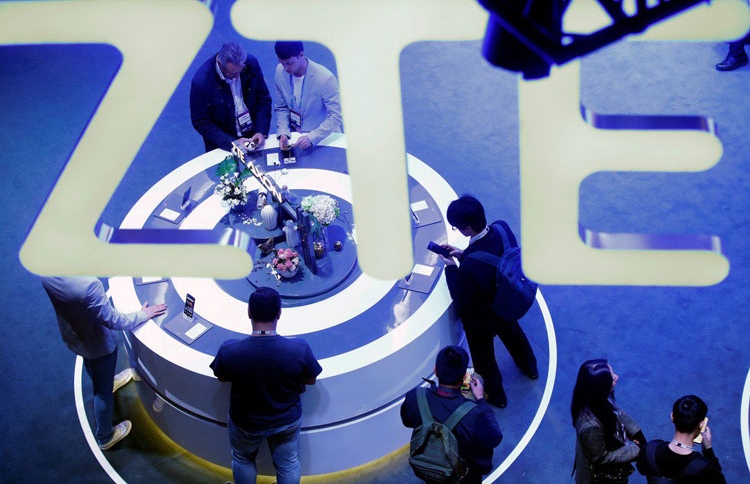 ޒީޓީއީ އަށް 1 ބިލިއަން ޑޮލަރުގެ ގެއްލުމެއް