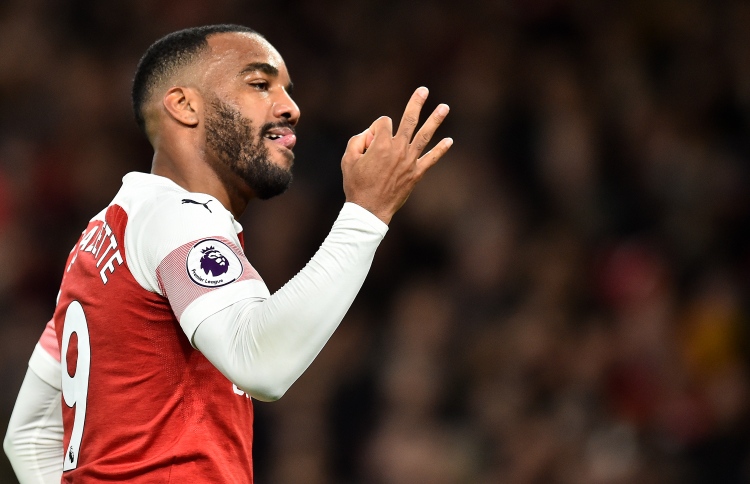 ނިއުކާސަލް ބަލިކޮށް އާސެނަލް ތިން ވަނަ އަށް