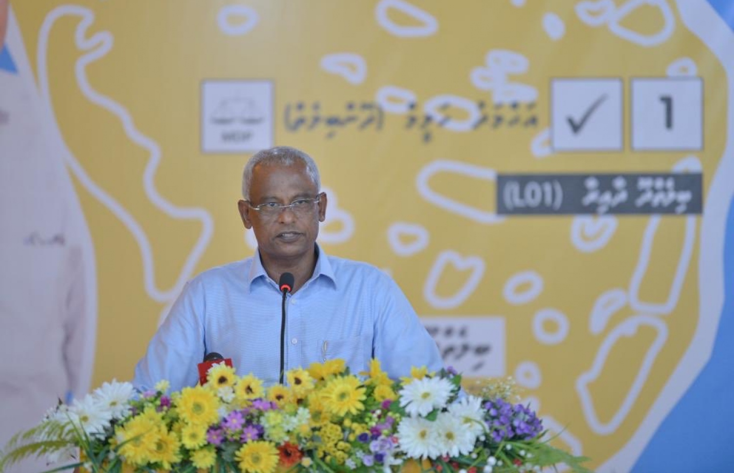 ރައީސް އިބްރާހިމް މުހައްމަދު ސޯލިހް މިއަދު ފ. ބިލެތްދު ރައްޔިތުންނާ ބައްދަލުކުރައްވައި ވާހަކަފުޅު ދައްކަވަނީ. --- ފޮޓޯ: އެމްޑީޕީ