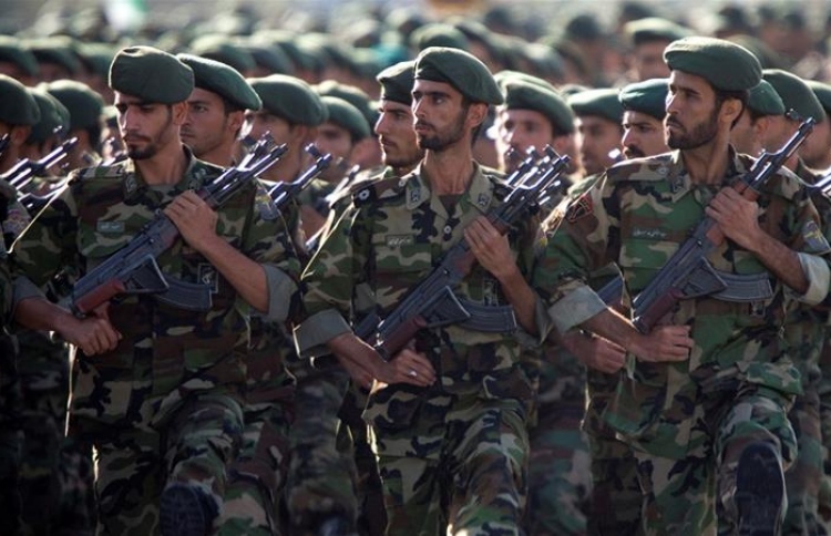 އީރާނުގެ ރިވޮލިއުޝަނަރީ ގާޑަކީ ޓެރަރިސްޓް ޖަމާއަތަކަށް ހަދަނީ