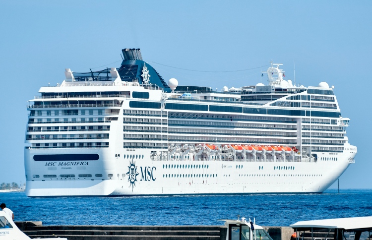 އެންމެ ބޮޑު އެއް ޕެސެންޖާ ލައިނާ މާލެ ބަނދަރުގައި