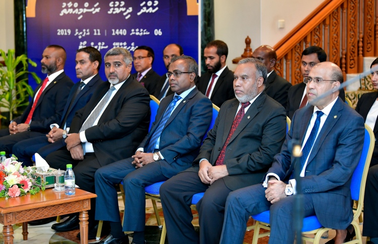 ރަނގަޅީ ސުޕްރީމްކޯޓުގެ ފަނޑިޔާރުން ވަކިކުރުން: ރިޕޯޓް