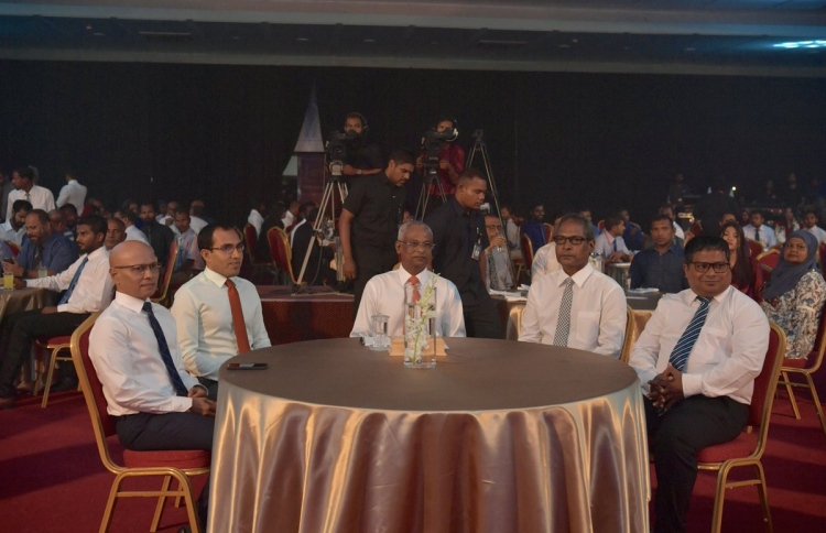 އިންޓަނެޓްގެ އަގުހެޔޮ ކުރުމަށް ދަނީ މަސައްކަތް ކުރަމުން