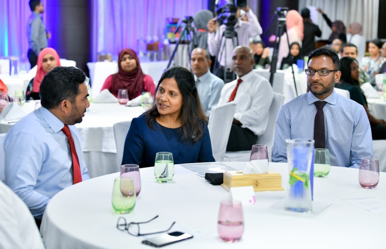 ނަފްސާނީ ބަލި ގަބޫލުނުކުރާތީ ހައްގުތައް ގެއްލޭ: ފަޒްނާ