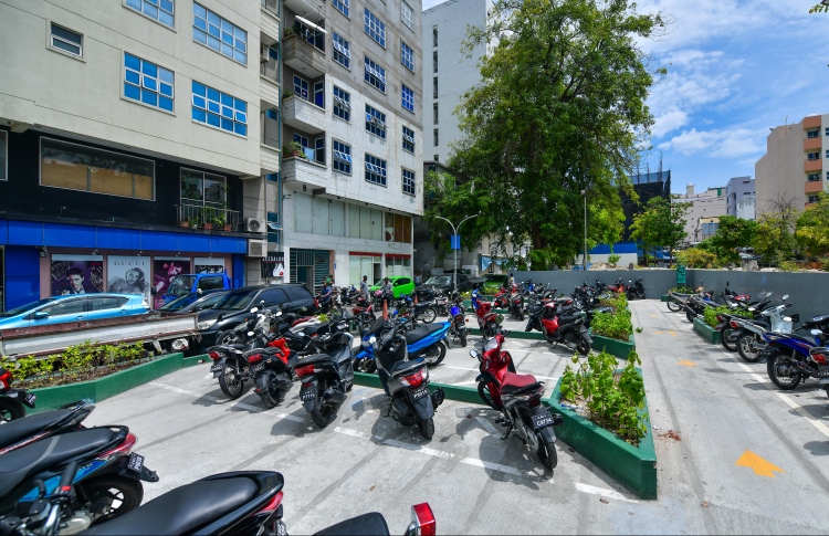 ޕާކިން ޖާގަ އިތުރެއް ނުކުރޭ: މުއިއްޒު