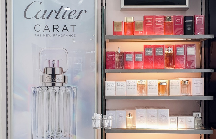 ލެކިއުޓުން ކާޓިއޭ ބްރޭންޑުގެ ސެންޓް ރާއްޖޭގެ ބާޒާރަށް