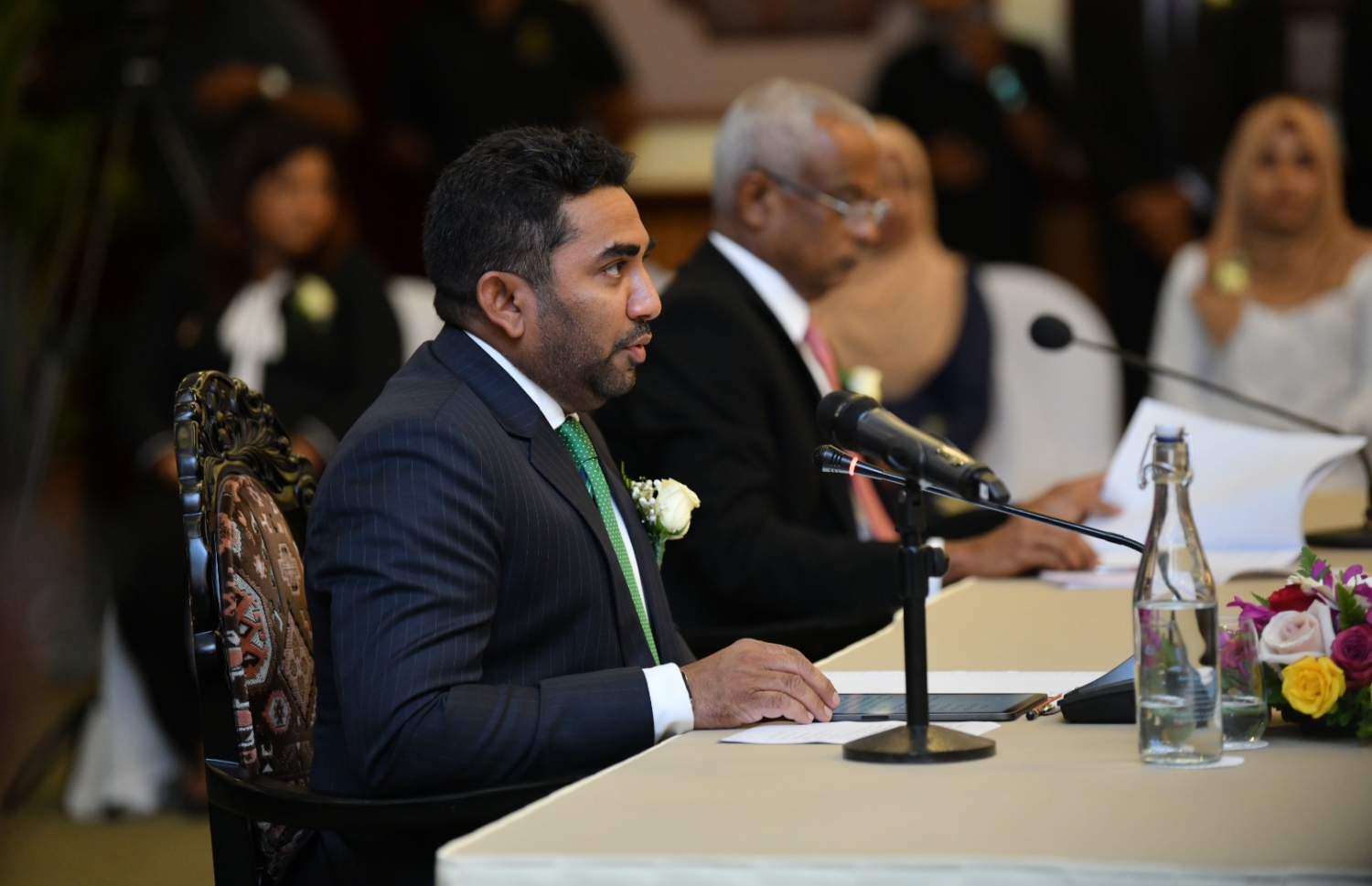 ކުރީގެ ހެލްތު މިނިސްޓަރުންގެ ސަމިޓުގައި މިހާރުގެ ހެލްތު މިނިސްޓަރު އަމީން ވާހަކަ ދައްކަވަނީ.---ފޮޓޯ: ހުސައިން ވަހީދު/މިހާރު