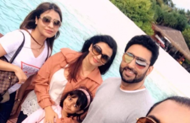 އައިޝްވާރިޔާ އާއި އަބީޝެކް ދަރިފުޅާ އެކު ނިޔަމަ ރިސޯޓްގައި.