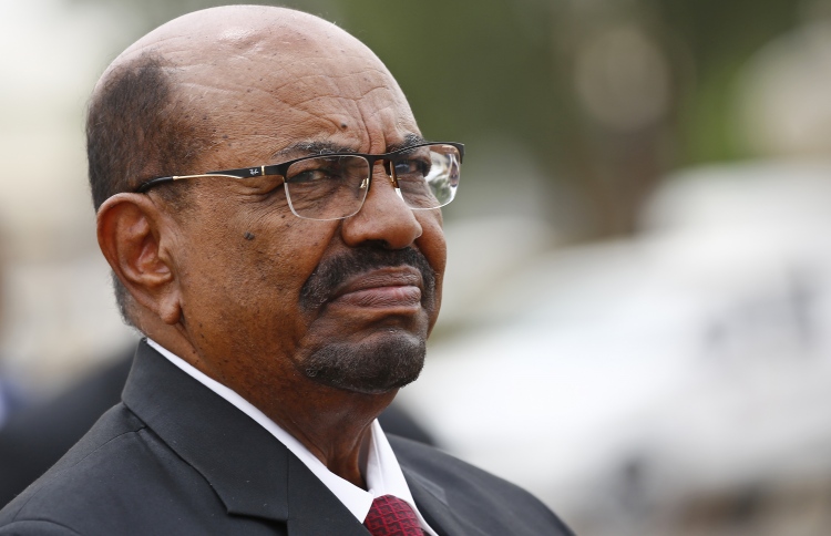 ވެރިކަމުން ދުރުކުރި ރައީސްގެ ގެކޮޅުން 130 މިލިއަން ޑޮލަރު