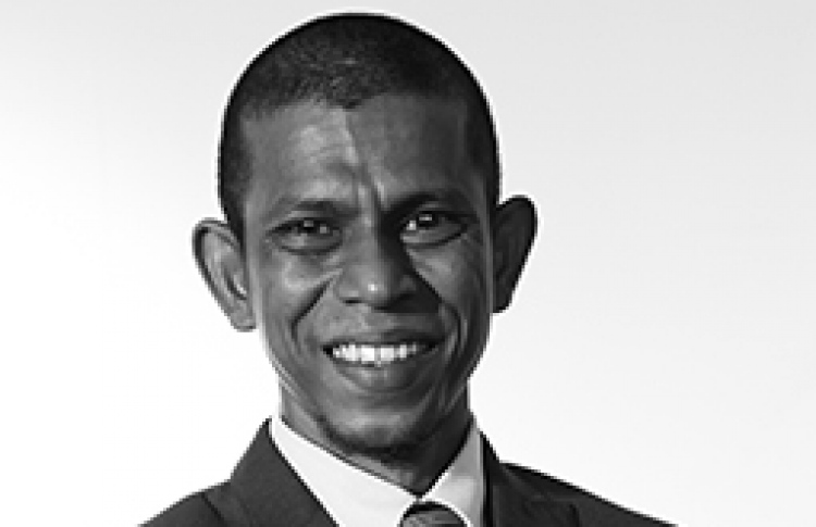 އަޒްމީ އަށް އިތުރު ފަރުވާދޭން ބޭރަށް ފޮނުވައިފި