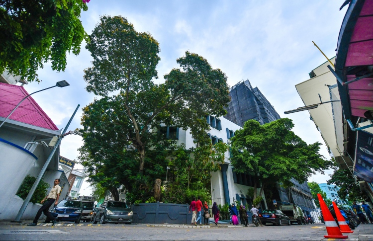 ހެވީލޯޑުގެ ލޯނުގެ ރަހުނު އަގުކުރަން އަމުރެއް ނުދިން