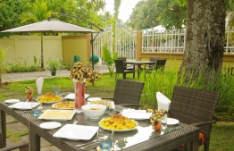 A lunch spread served in Veyli Residence garden. PHOTO: HAWWA AMAANY ABDULLA / THE EDITION