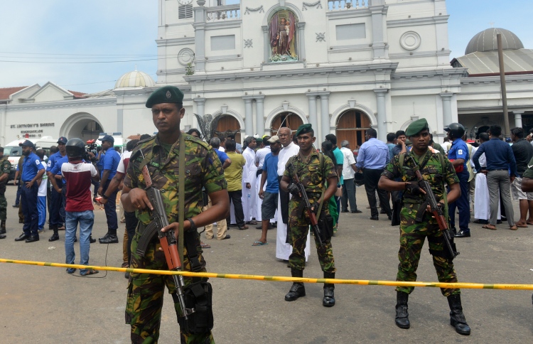 ދިވެހިން ވެސް އުޅޭ އިމާރާތެއް ސިފައިންގެ ދަށުގައި!