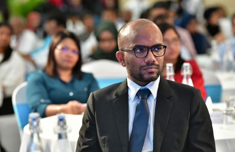 ލޯނު ގެރެންޓީ ދިނީ އެސްޓީއޯ އަށް އެކަނި: އަމީރު