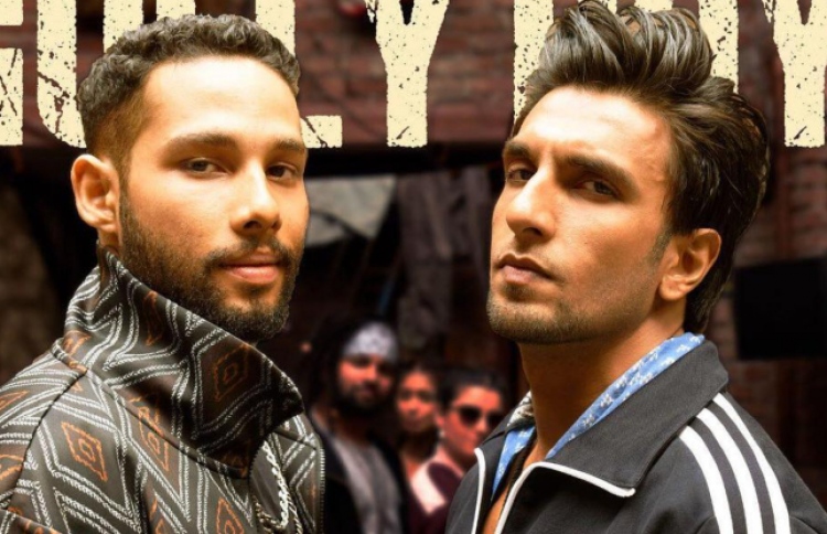 ރަންވީރާއި ސިދާންތު "ގަލީ ބޯއި" ގެ މަންޒަރެއްގައި.