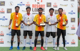 Notable players of South Male Zone Resort League holding their trophies. PHOTO: HOLIDAY INN RESORT KANDOOMA