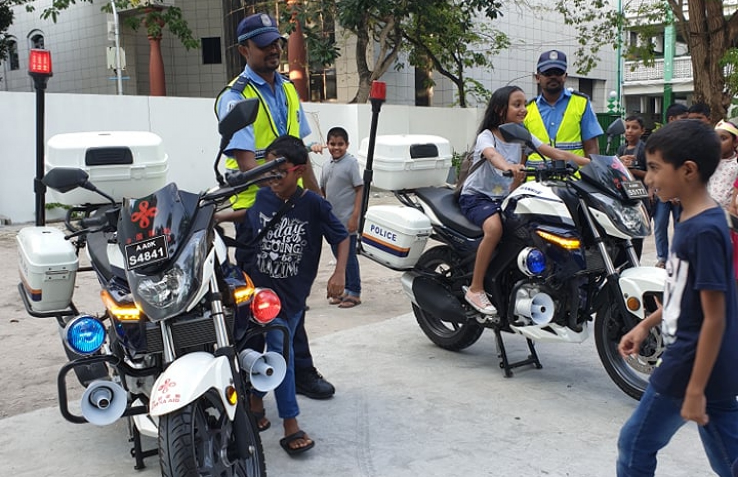 އަމީނިއްޔާ ސްކޫލުގައި މިއަދު ކުޑަކުދިންގެ ދުވަސް ފާހަގަކުރަނީ