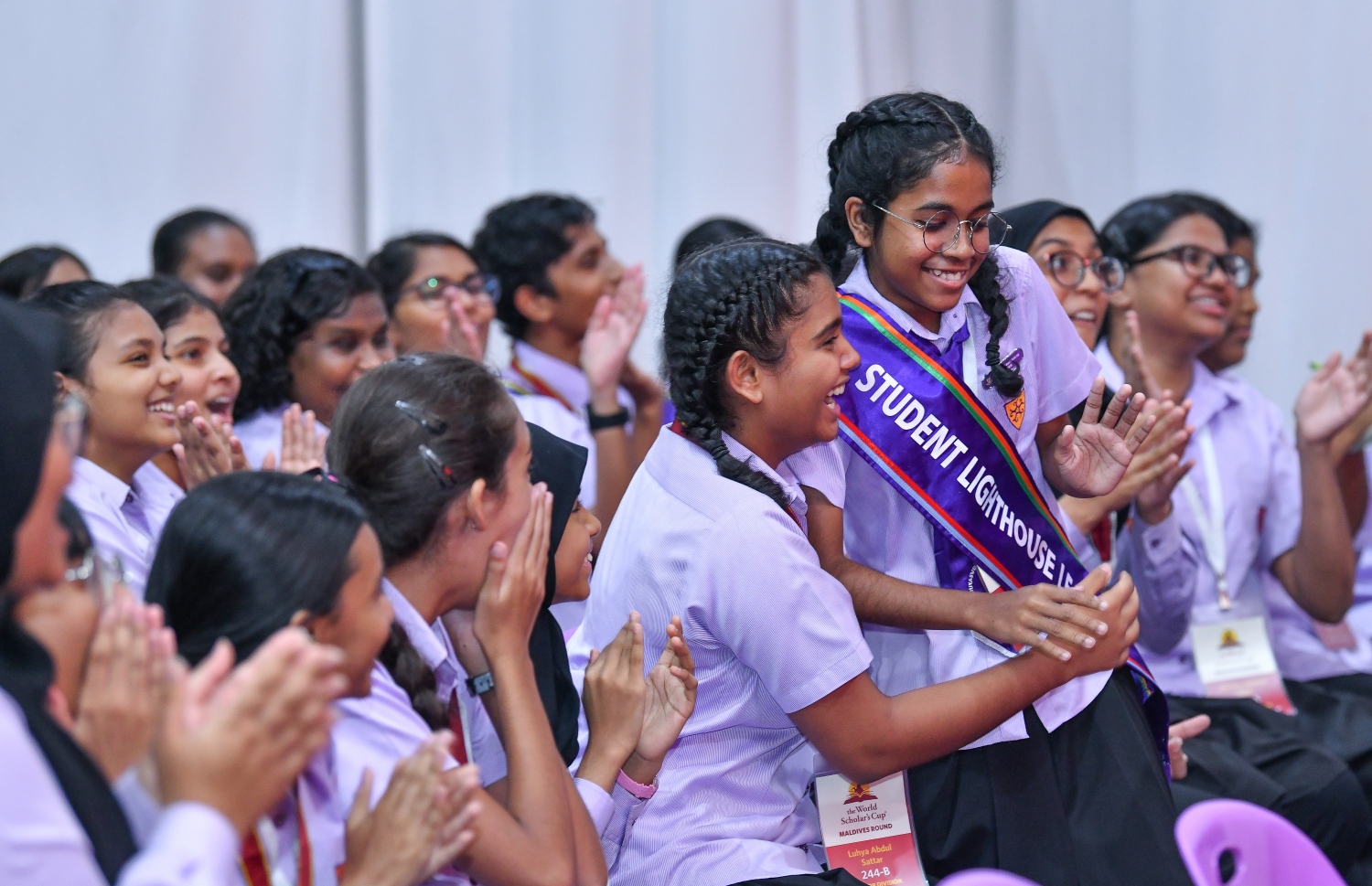 ޣިޔާސުއްދީން ސްކޫލަށް ލިބުނު ކާމިޔާބީތައް، އެ ސްކޫލުގެ ދަރިވަރުން މިިދިޔަ ބުރާސްފަތި ދުވަހު ފާހަގަކުރަނީ.-- ފޮޓޯ: ނިޝާން އަލީ/ މިހާރު