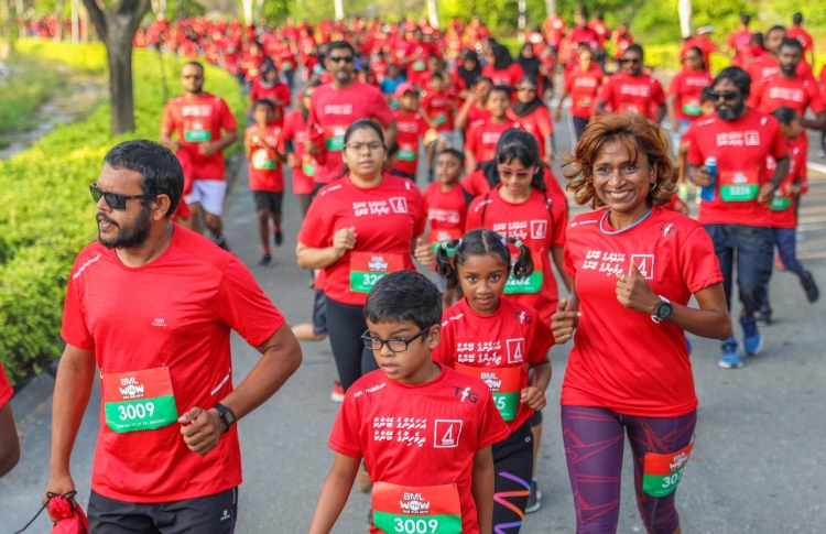 ވައު ކިޑްސް ރަންގައި ދެހާސް ބައިވެރިން ދުވެފި