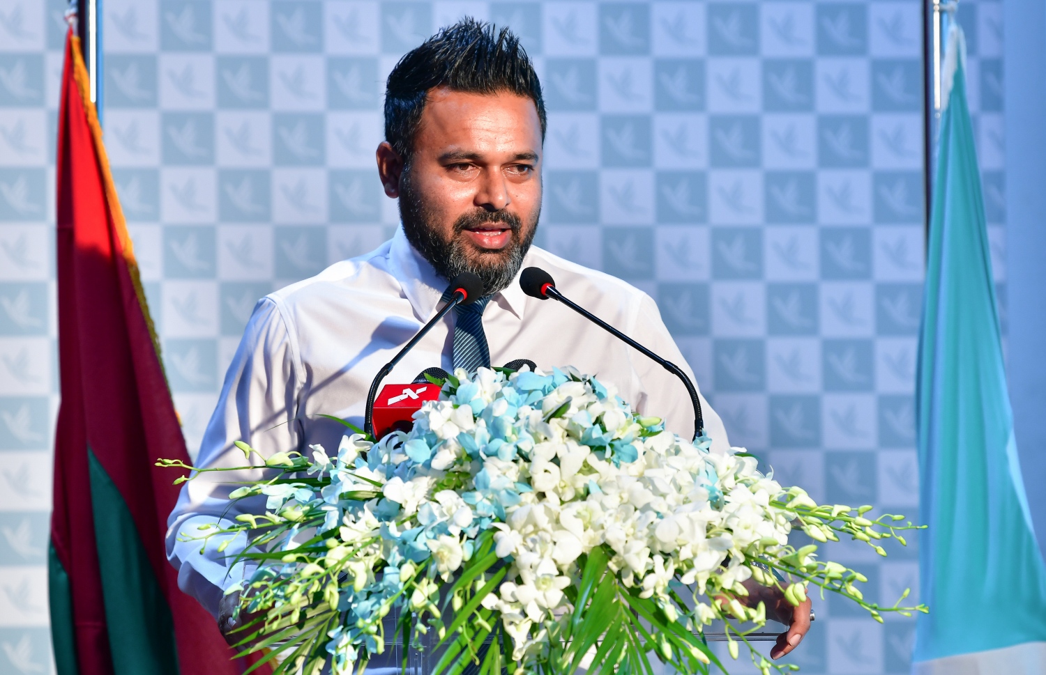 ޕީއެންސީގެ ކޮންގްރެސްގައި ޝިޔާމް ވާހަކަ ދައްކަވަނީ. --ފޮޓޯ: ނިޝާން އަލީ/މިހާރު