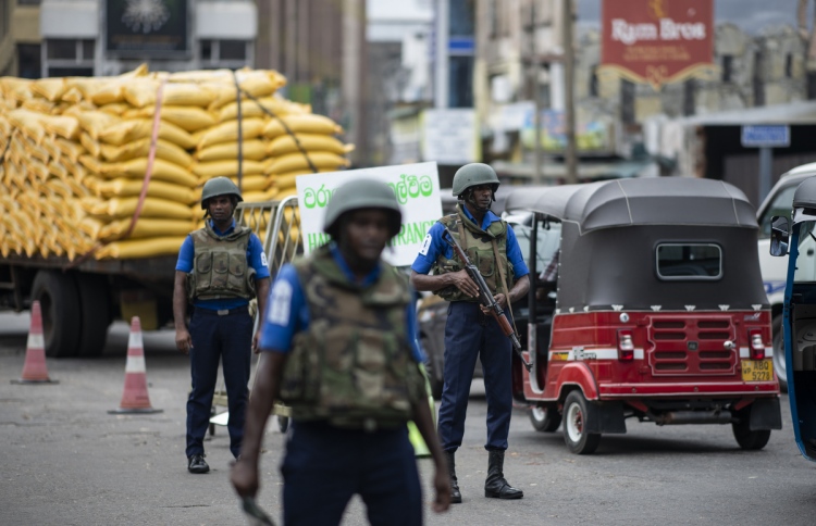 ގިނަ ދިވެހިން ލަންކާ އިން ހައްޔަރު ކުރީ ވިސާ ހަމަވެގެން