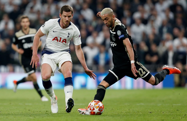 ޓޮޓެންހަމް ބަލިކޮށް އަޔަކްސް ފައިނަލާ ގާތަށް