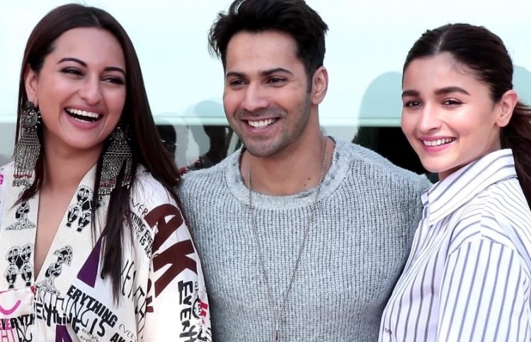 ވަރުން، އާލިއާ އާއި ސޮނާކްޝީއާ އެކު.