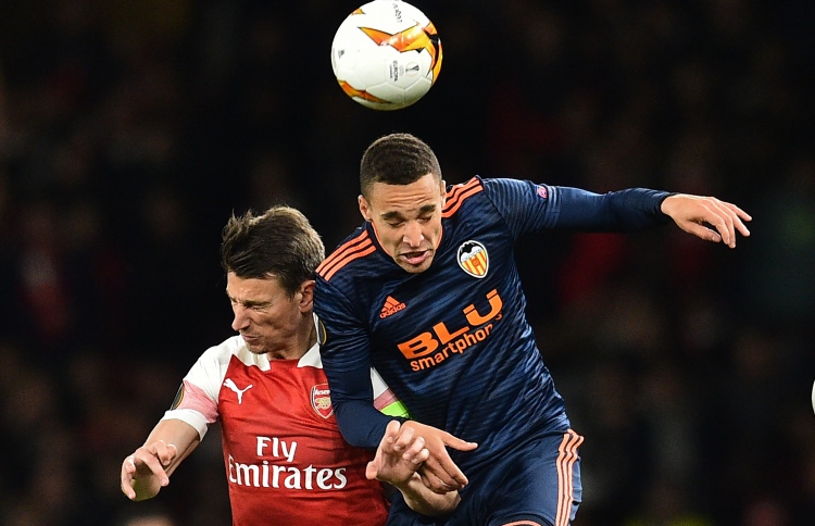 އާސެނަލަށް މޮޅެއް، ޗެލްސީ އެއްވަރު