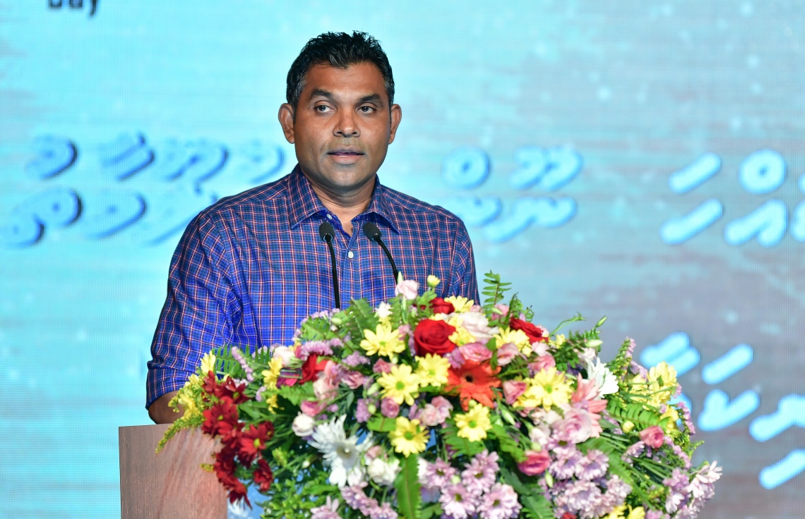 މާލެ: މޭ 3، 2019- މި އަހަރުގެ ނޫސްވެރިކަމުގެ މިނިވަންކަމުގެ ދުވަސް ފާހަގަކުރަން މޯލްޑިވްސް މީޑިއާ ކައުންސިލް (އެމްއެމްސީ) ން މިރޭ ބޭއްވި ރަސްމިއްޔާތުގެ ޝަރަފުވެރި މެހުމާން ނައިބު ރައީސް ފައިސަލް ނަސީމް ވާހަކަފުޅު ދައްކަވަނީ.---ފޮޓޯ: ނިޝާން އަލީ/ މިހާރު