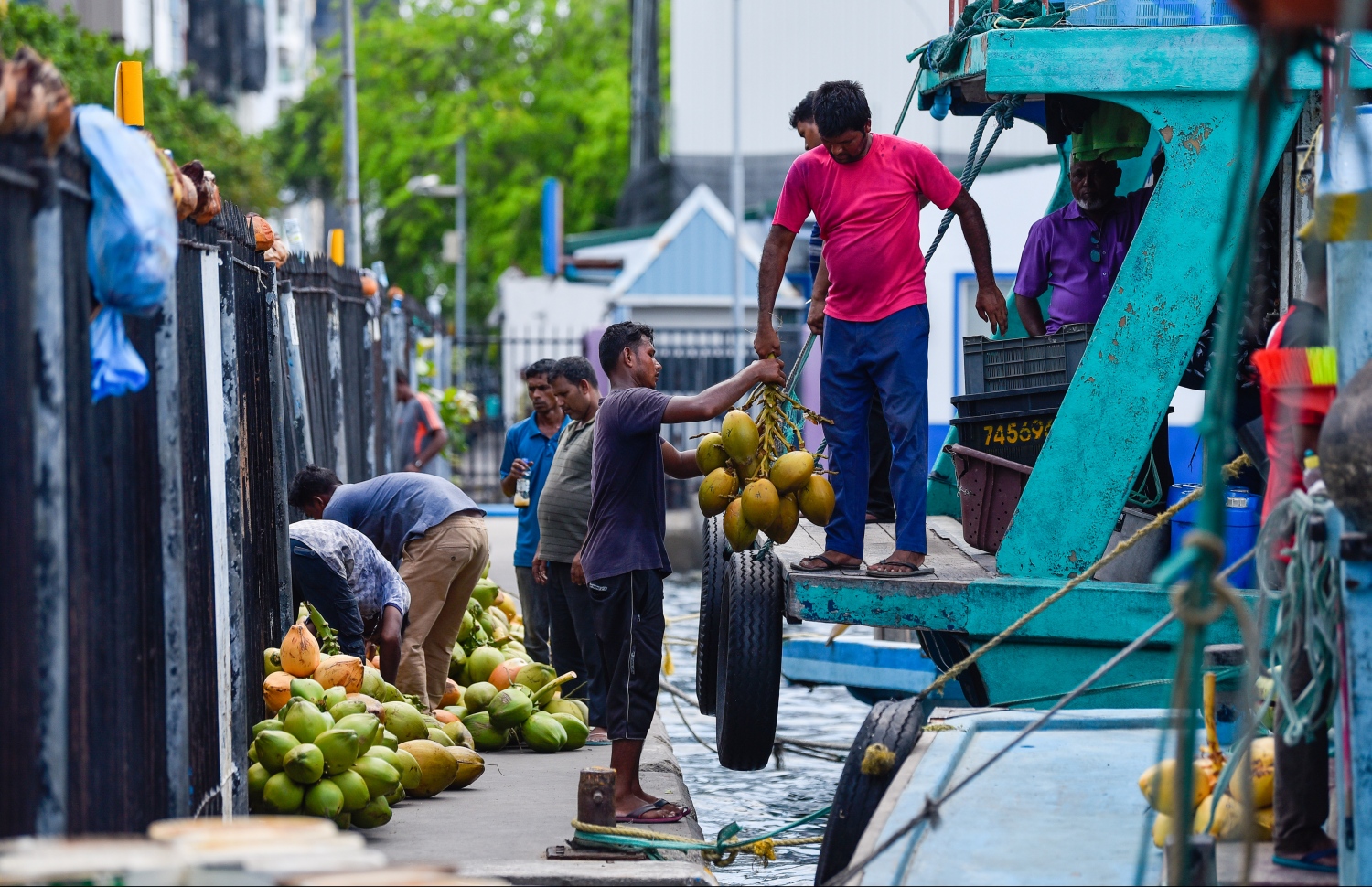 މާލޭ ބާޒާރުމަތީގައި ކުރުނބާތަކެއް އުފުލަނީ: ތަރައްގީގެ މަޝްރޫއުތައް ގުޅިފައި ވަނީ އާންމުންގެ ދިރިއުޅުމާ
