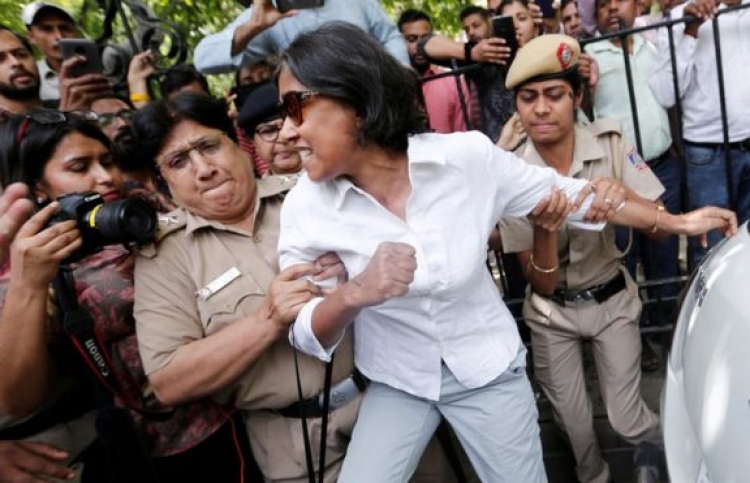 ޖިންސީ ތުހުމަތުން އިންޑިއާގެ ފަނޑިޔާރު ސަލާމަތްކުރުމުން އިހްތިޖާޖް