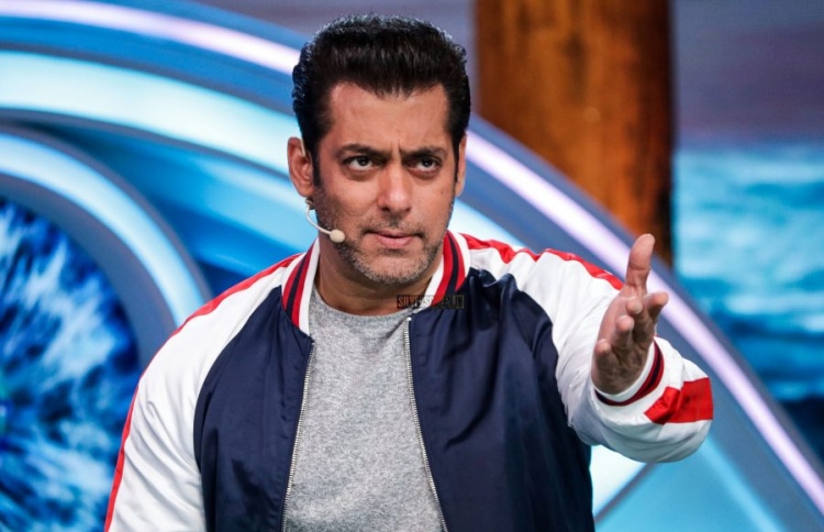 ސަލްމާން ވެސް ސަރޮގޭޓްކޮށްގެން ދަރިއަކު ހޯދަނީ