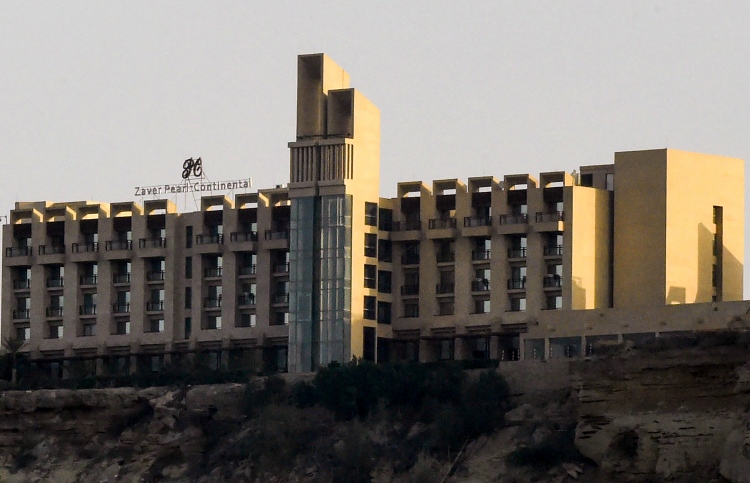 ފަސް ތަރީގެ ހޮޓަލަށް ހަމަލާދިން އެންމެން މަރާލައިފި