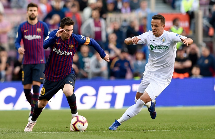 ބާސެލޯނާ އަށް ހަމަޖެހުމެއް، ރެއާލަށް އުފަލެއް ނެތް